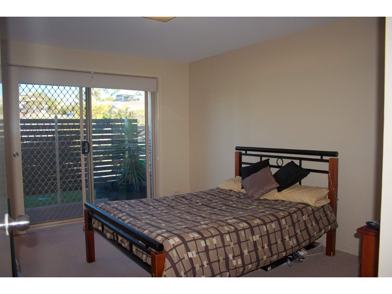 37 Renfrew Drive, Highland Park QLD 4211