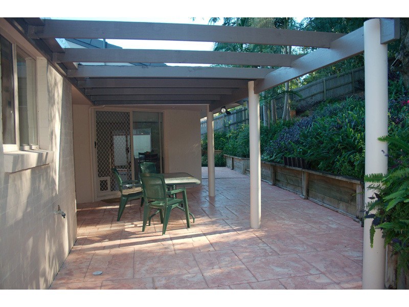 37 Renfrew Drive, Highland Park QLD 4211