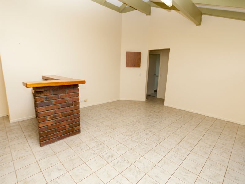 87 Macquarie Avenue, Molendinar QLD 4214