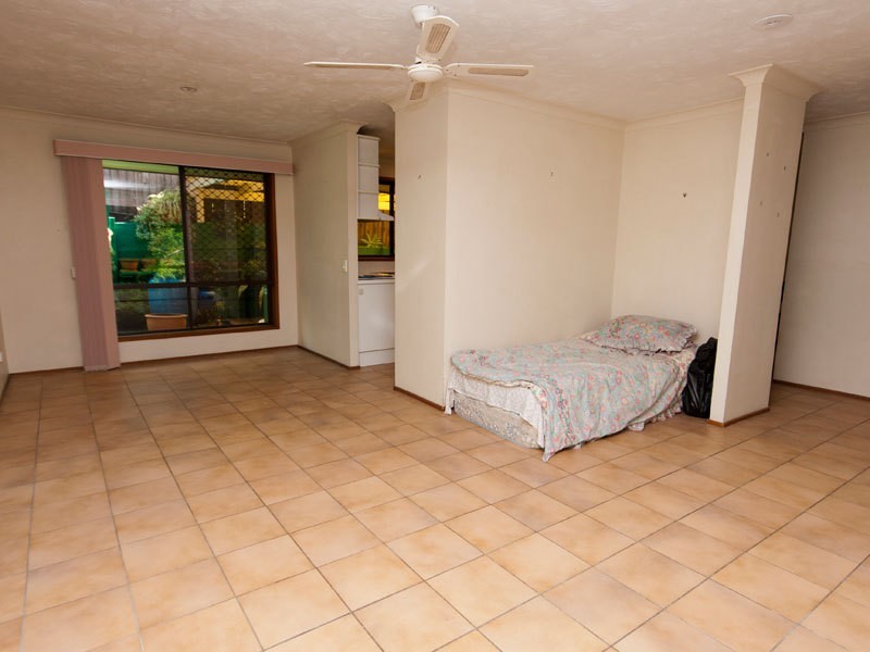 15 Balfour Crescent, Highland Park QLD 4211