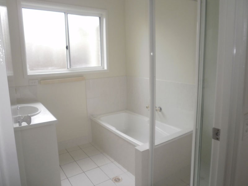 16 Glengarry Close, Highland Park QLD 4211