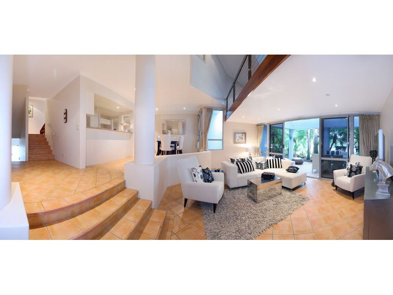 Clear Island Waters QLD 4226