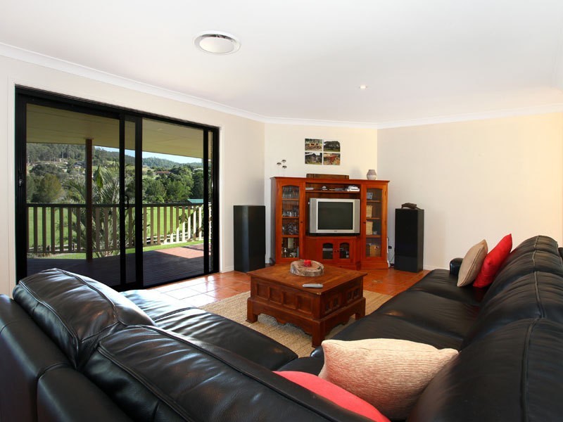 26 Parkmeadows Court, Bonogin QLD 4213