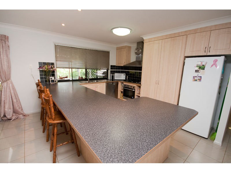 8 The Oval Drive, Mount Nathan QLD 4211