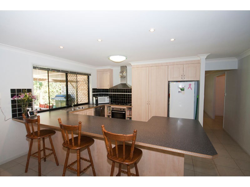 8 The Oval Drive, Mount Nathan QLD 4211