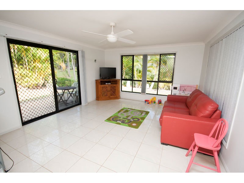 8 The Oval Drive, Mount Nathan QLD 4211