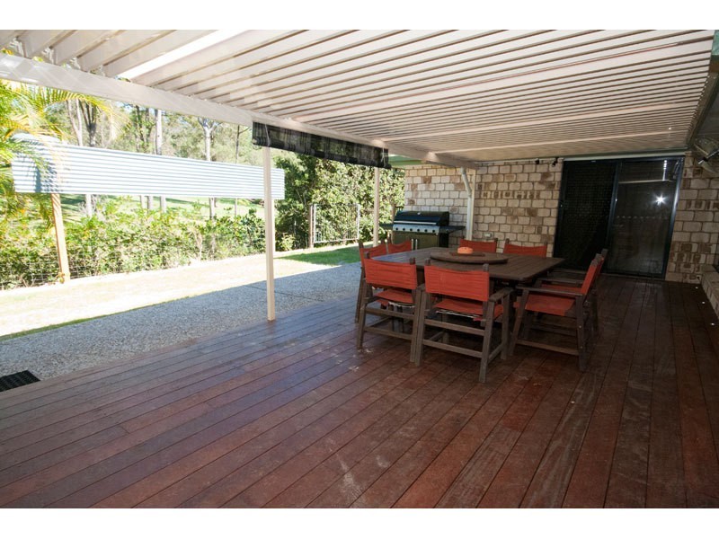 8 The Oval Drive, Mount Nathan QLD 4211