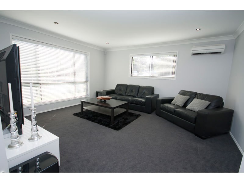 5 Marybeth Crescent, Molendinar QLD 4214