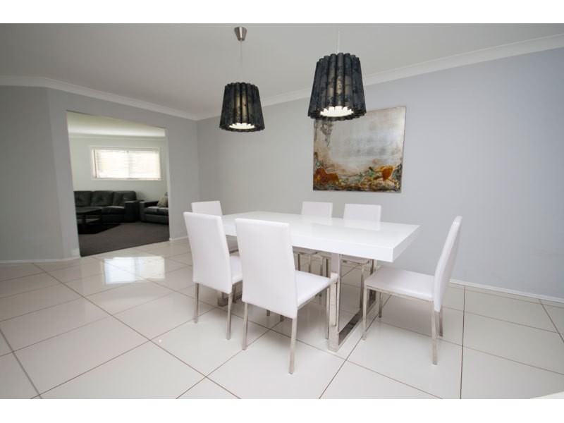 5 Marybeth Crescent, Molendinar QLD 4214