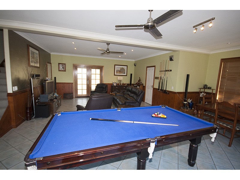 5 Narrabri Court, Gaven QLD 4211