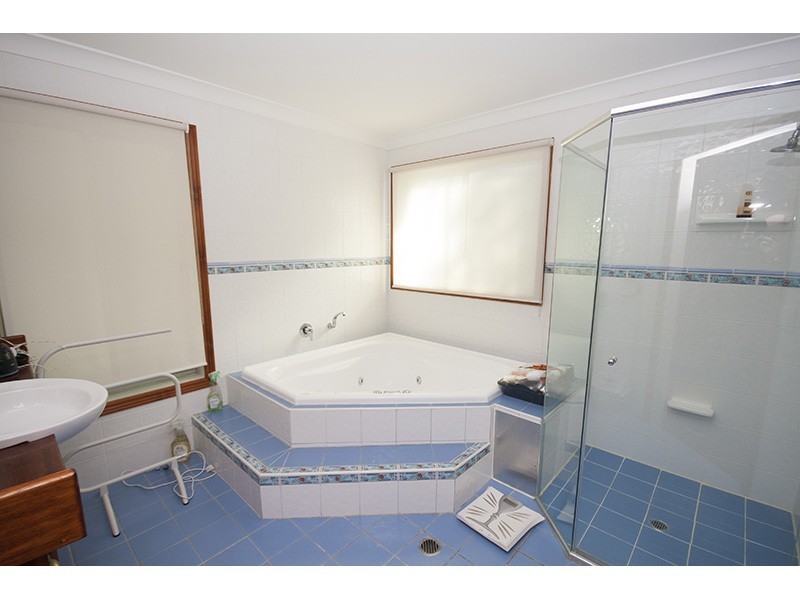 5 Narrabri Court, Gaven QLD 4211