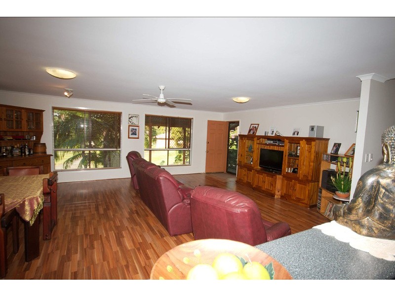 8 Rorymor Court, Highland Park QLD 4211