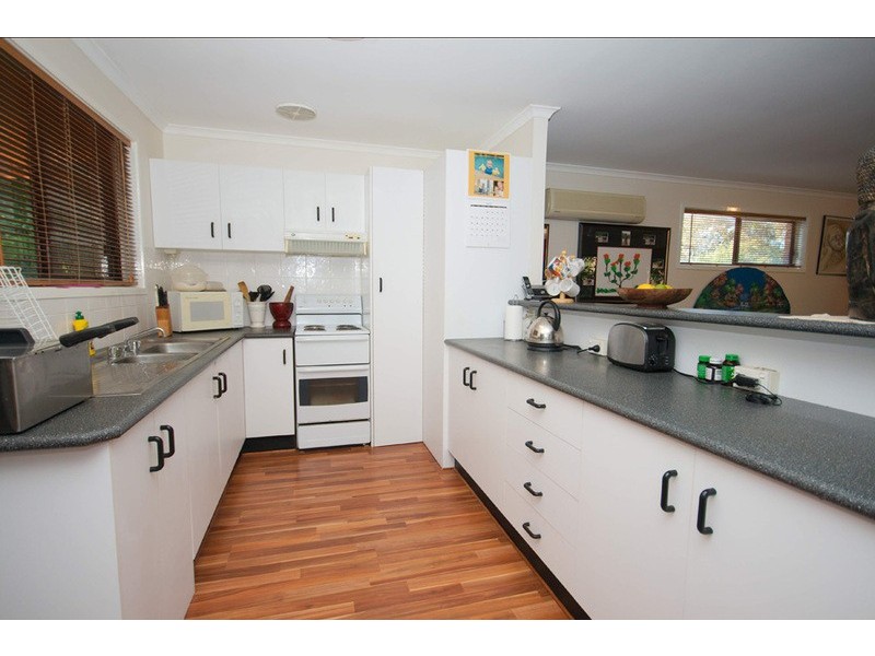 8 Rorymor Court, Highland Park QLD 4211