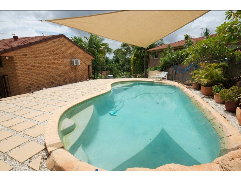 8 Rorymor Court, Highland Park QLD 4211