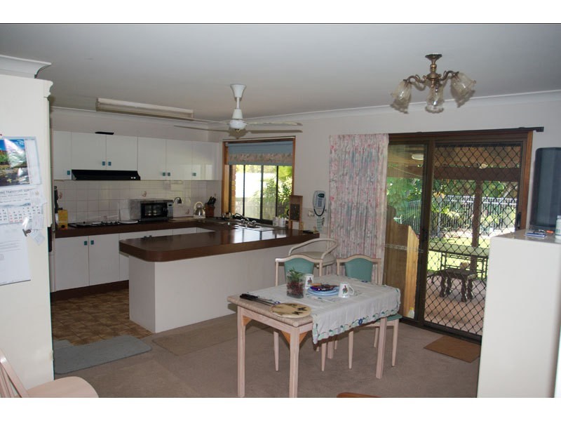 97 Hinkler Drive, Highland Park QLD 4211