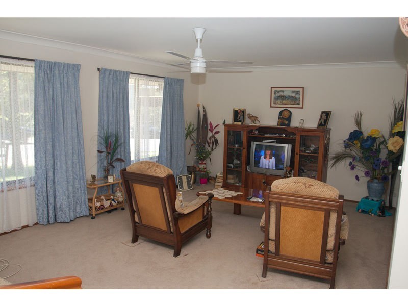 97 Hinkler Drive, Highland Park QLD 4211