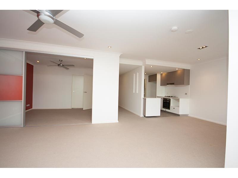 4013/3027 The Boulevard, Carrara QLD 4211