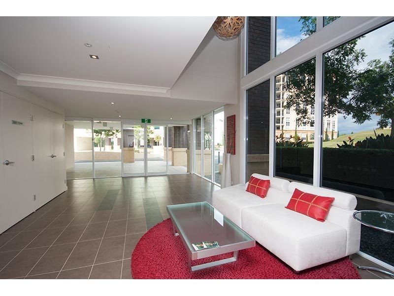 4013/3027 The Boulevard, Carrara QLD 4211