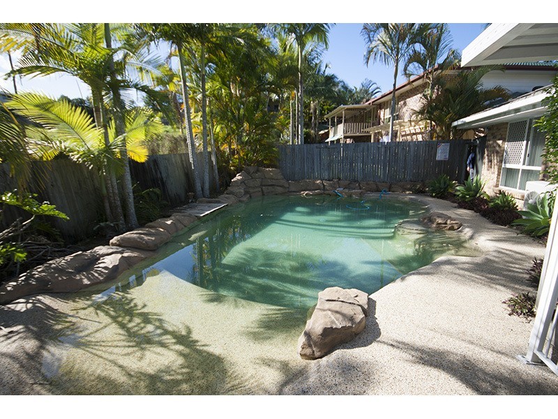 8 Richfield Close, Nerang QLD 4211