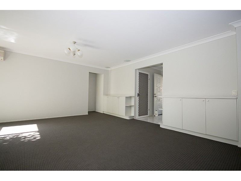 8 Richfield Close, Nerang QLD 4211