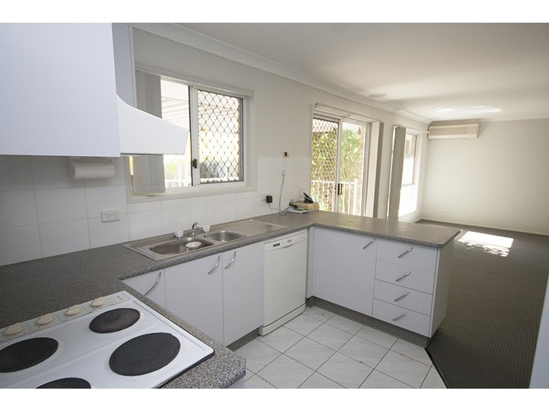 8 Richfield Close, Nerang QLD 4211
