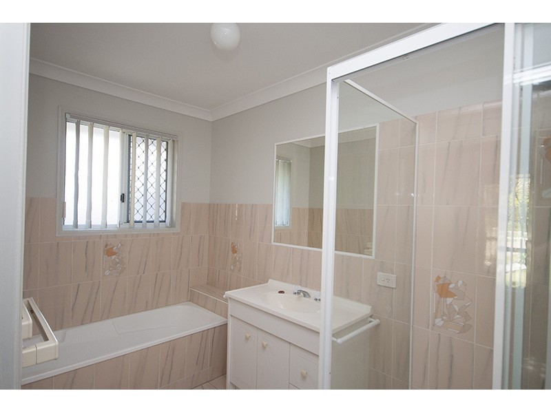 8 Richfield Close, Nerang QLD 4211