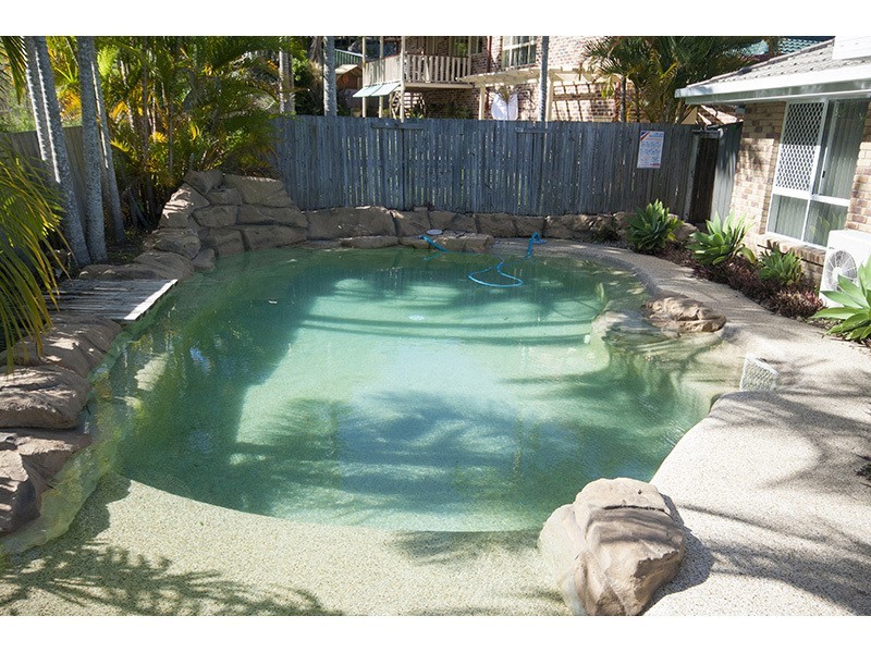 8 Richfield Close, Nerang QLD 4211