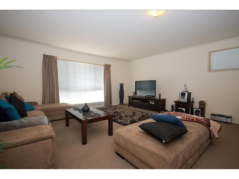 12 Oakdale Avenue, Nerang QLD 4211