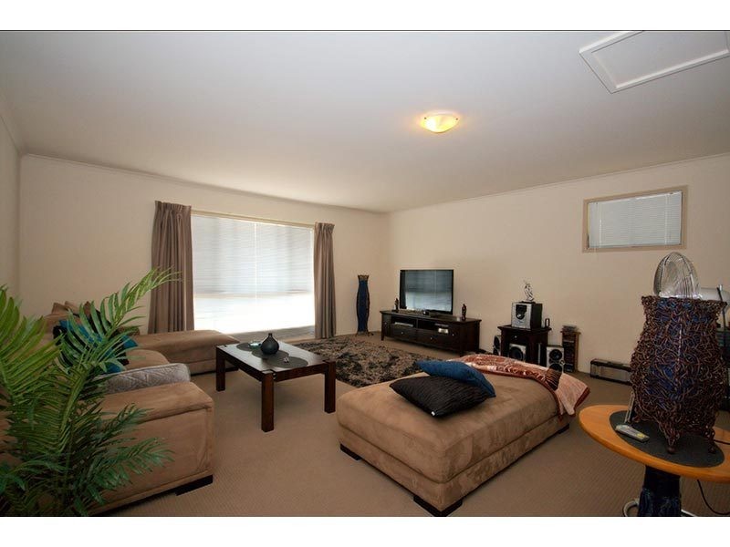 12 Oakdale Avenue, Nerang QLD 4211