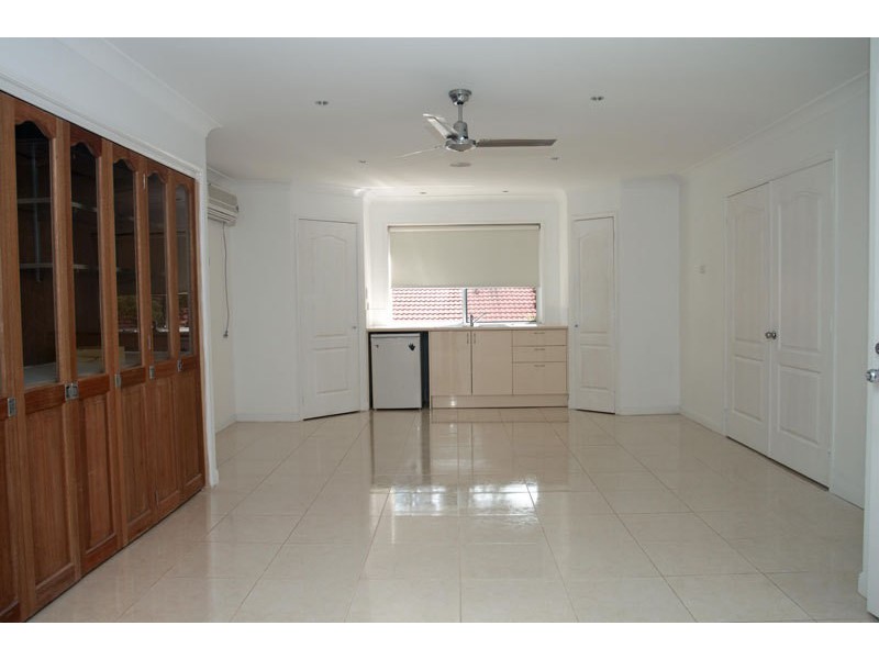 2/5 Hepburn Court, Oxenford QLD 4210