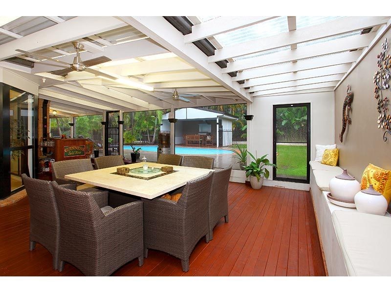 19 Urangan Court, Helensvale QLD 4212