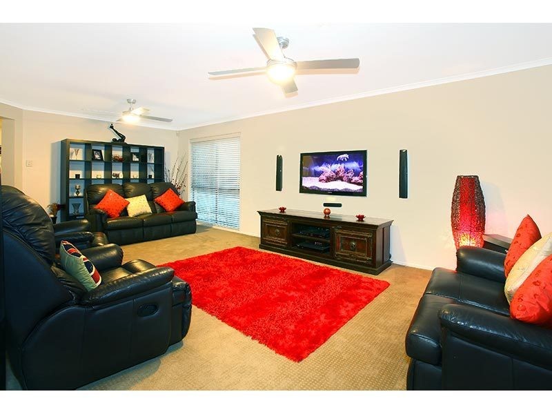 19 Urangan Court, Helensvale QLD 4212