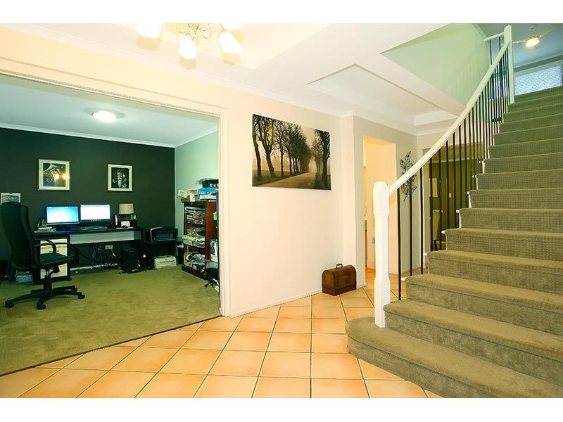 19 Urangan Court, Helensvale QLD 4212