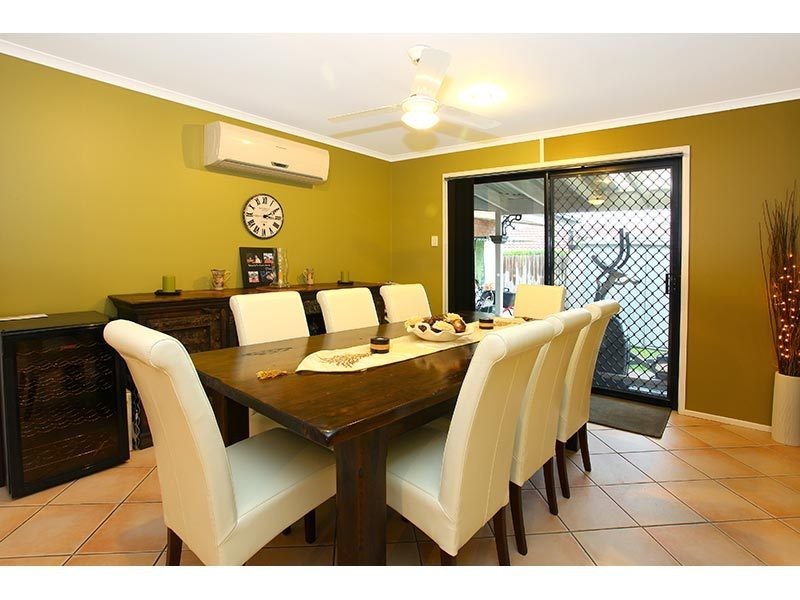 19 Urangan Court, Helensvale QLD 4212