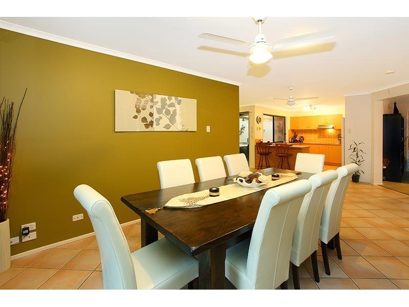 19 Urangan Court, Helensvale QLD 4212