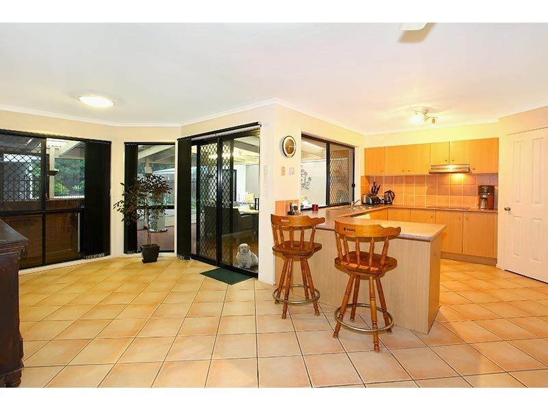 19 Urangan Court, Helensvale QLD 4212