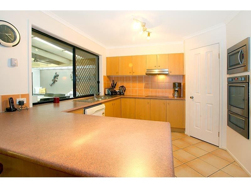 19 Urangan Court, Helensvale QLD 4212