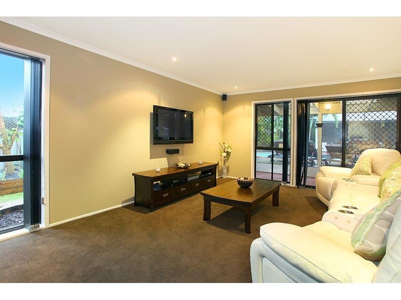 19 Urangan Court, Helensvale QLD 4212