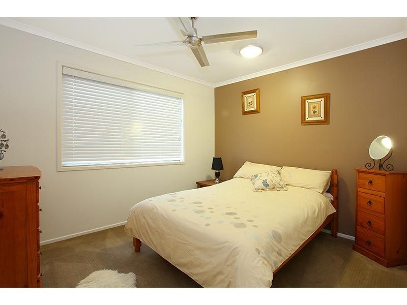 19 Urangan Court, Helensvale QLD 4212