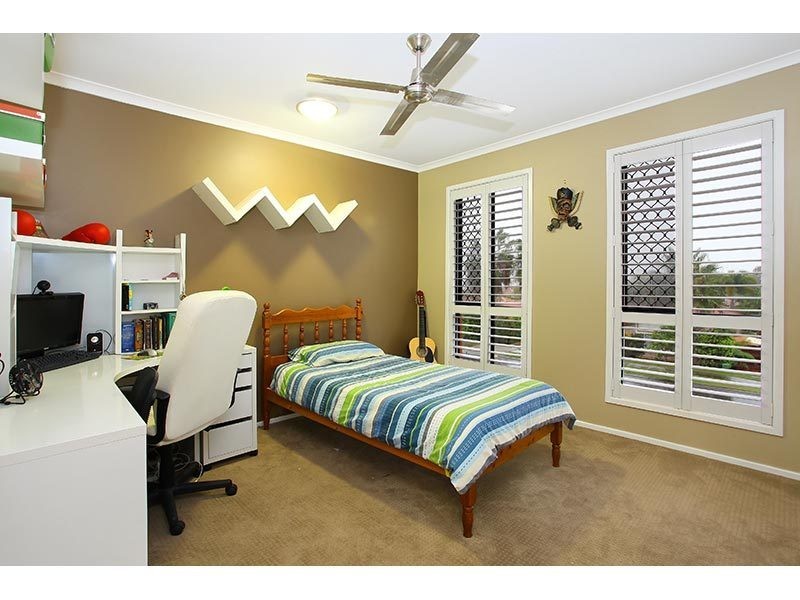 19 Urangan Court, Helensvale QLD 4212