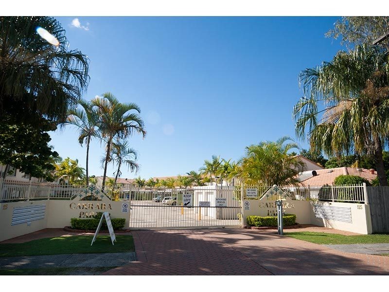 71/125 Pappas Way, Carrara QLD 4211