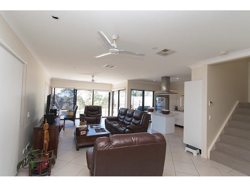 17 Zane Street, Molendinar QLD 4214