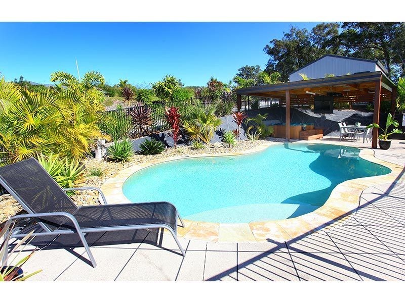 5 Lookout Place, Mount Nathan QLD 4211