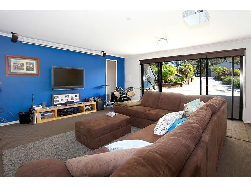 5 Lookout Place, Mount Nathan QLD 4211