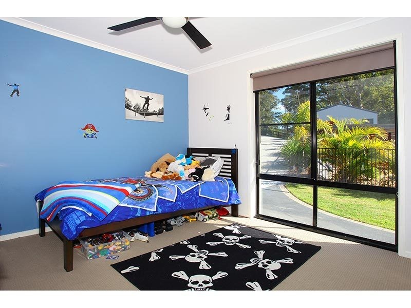5 Lookout Place, Mount Nathan QLD 4211