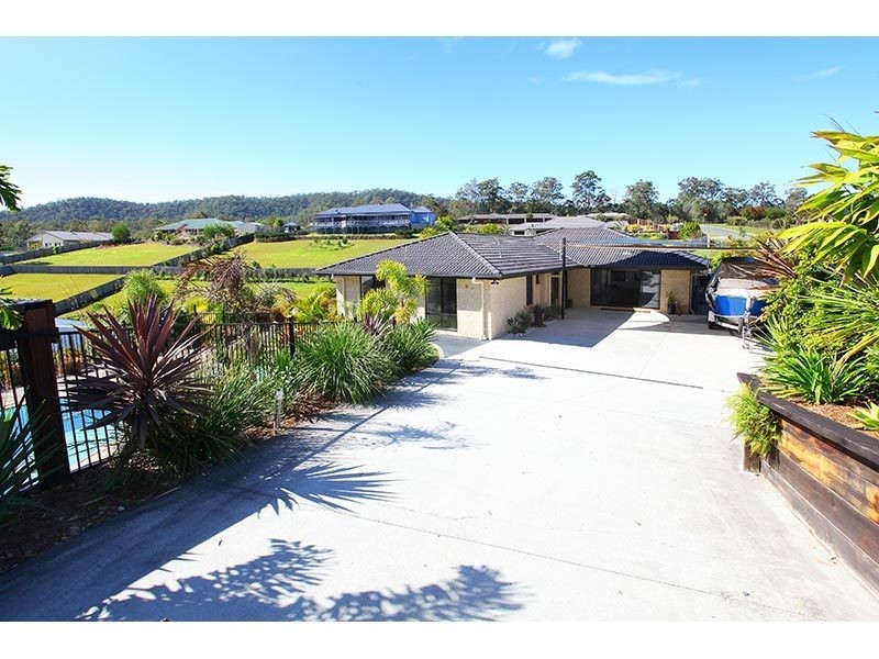 5 Lookout Place, Mount Nathan QLD 4211