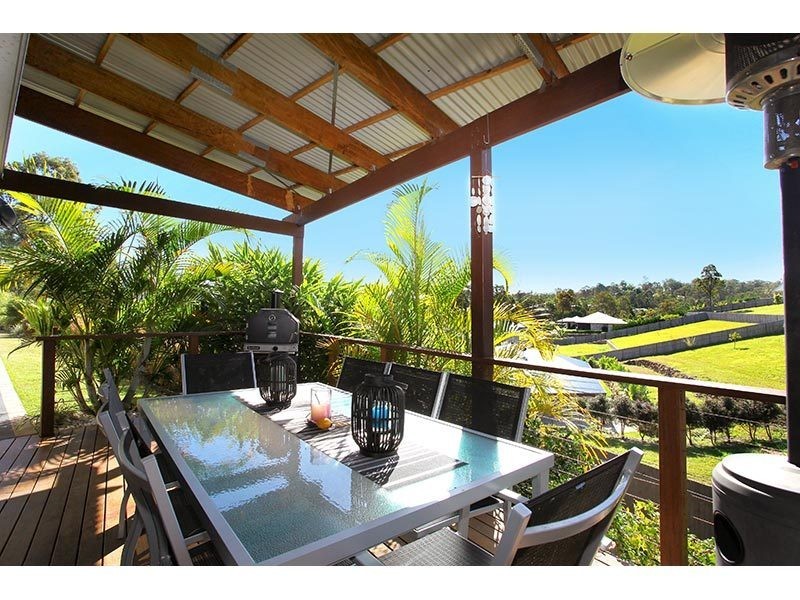 5 Lookout Place, Mount Nathan QLD 4211