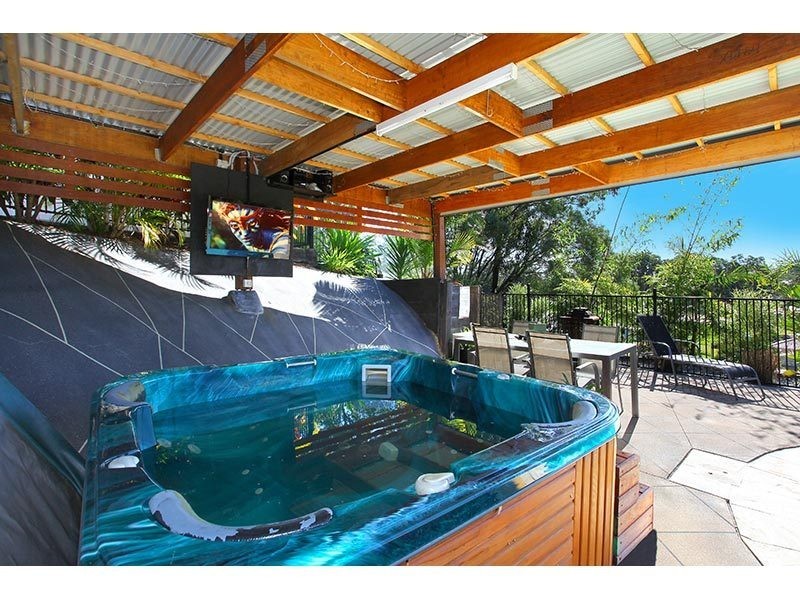 5 Lookout Place, Mount Nathan QLD 4211