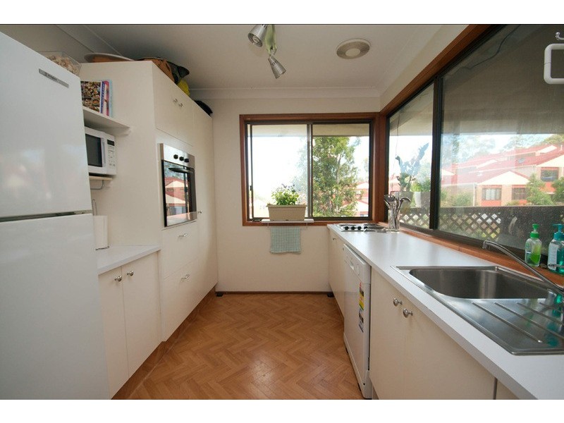 6/11 Balfour Crescent, Highland Park QLD 4211