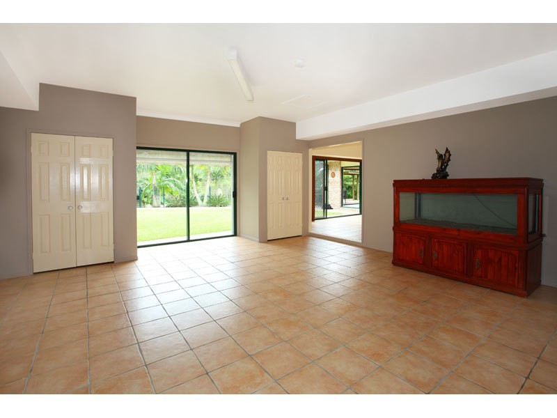 Gaven QLD 4211